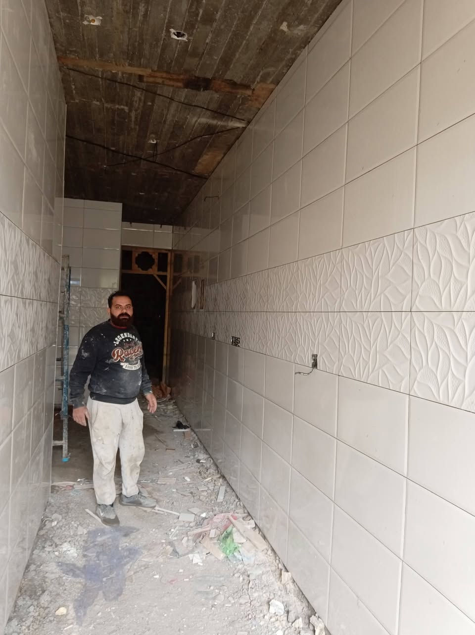 شغل ابو ادم المصري خلف درجه اولى جدران وارضيه وبورسلين ومرمر ***********
