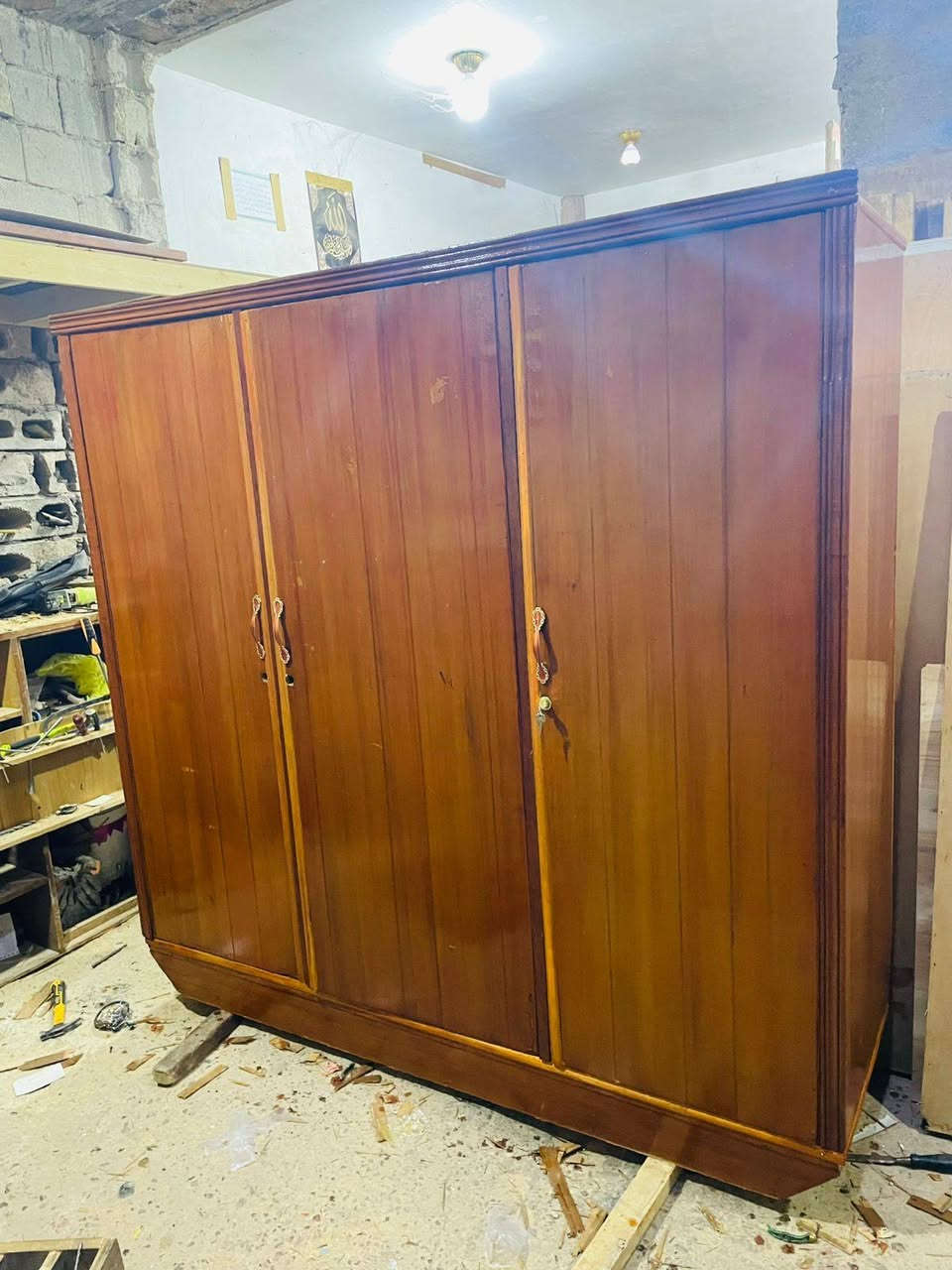 كناتير 3بوب حطاطة عدد 2سعر الواحد190الف
كنتور بابين السعر 80الف
كنتور باب واحد السعر 50الف
بوفيات متر و 85سنتم عند 2سعر الواحد 100الف
بوفية 3مترات ونص حطاطة السعر 150الف
العنوان التاميم القادسية الاولى شارع المشاتل 
للأستفسار***********
