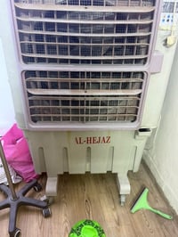 للبيع سعر ١٠٠الف حجم الكبير مابيها اي ضرر مكاني الاعظميه 07841841234