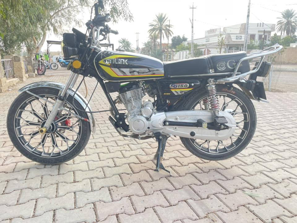 السلام عليكم سيفان 24 اخير كصة مابيه اي نقص كفالة عامة
مكاني ديالى ابو صيدا السعر 700 بيه مجال 

***********
