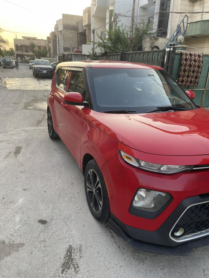 كيا صول موديل 2020
نشرت كلشي يخصها 
البجم كبس 
3 انضمة قياده 
كامره دواره 
شاشه 
مكينه 2000 دوش 
تحويل او وكاله بكيفك
السياره كلشي ما بيها نقص 
السعر 122
مكاني بغداد 
***********
