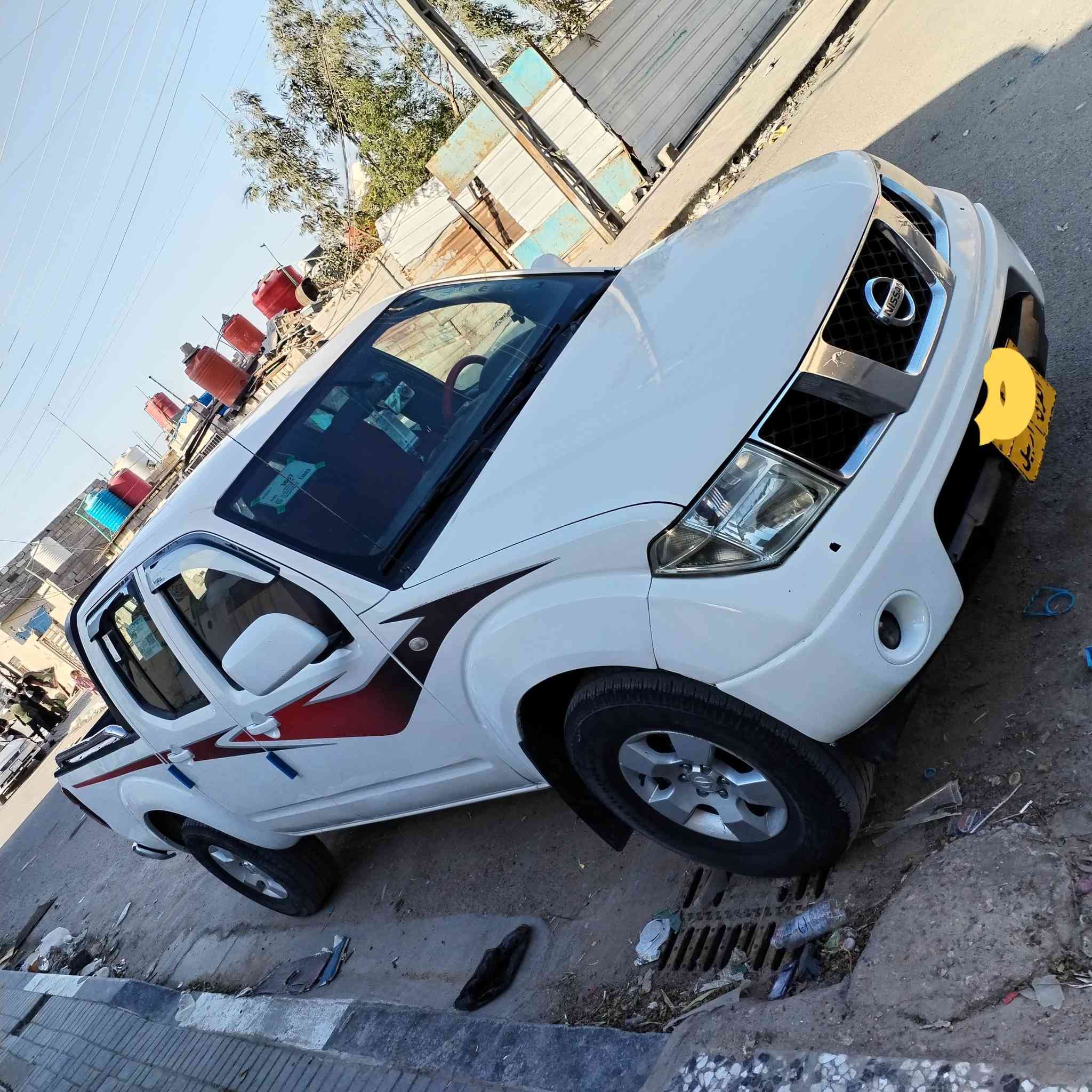 السلام عليكم للبيع او للمراوس 
نيسان فرونتير 2013 كاز بلاد ياباني 
السياره مال جناي وبسمي السنويه منتهيه وجاهزه للتحويل
 فور ويل شغال
 كير عادي 6 نمر مكفول
 مكينه جديده استوني شاد مكفوله شرط الفحص
 عينه وصينيه وبونبرنك جدد
ربل مكينه جديد
 سوبر جديد
باتري جديد
 وراديتر جديد مع ماي اخضر زيتي
كله جديد وكاله بشرط
تدفئه تبريد شغال
كامره تسجيل حوادث وكامره عاديه مال بك
تخم تاير 80%
حداديه 80%
متعوب عليه حيل وجاهزه
اي جطل مابيه كله على لبلاد
والعينه  كلشي طافي بيه ماكو كلوب معلك او مشتعل
السعر  110$
ملاحظه السياره مكفوله مابيه اي حادث بس بيه تلحيظات تلكيط بسيط مال رصعات وخياس بسيط والتصوير موجود
العنوان البصره المعقل
متوفر اتصال اواتساب
***********
***********
