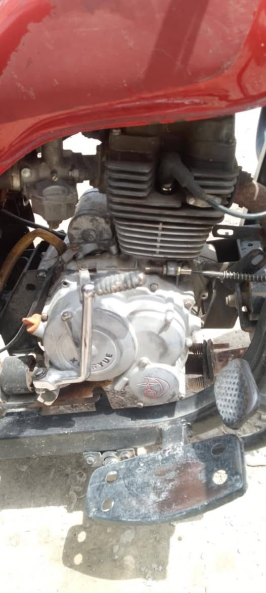 السلام عليكم  دراجة جني دبل بلك سلف لايت هندر. بس الاشاير. يرادلهن ربط فقط اوراق. وصولات كامله العنوان ديالى ناحية كنعان  هاتف ***********واتساب او مراسلة الصفحة السعر 325
