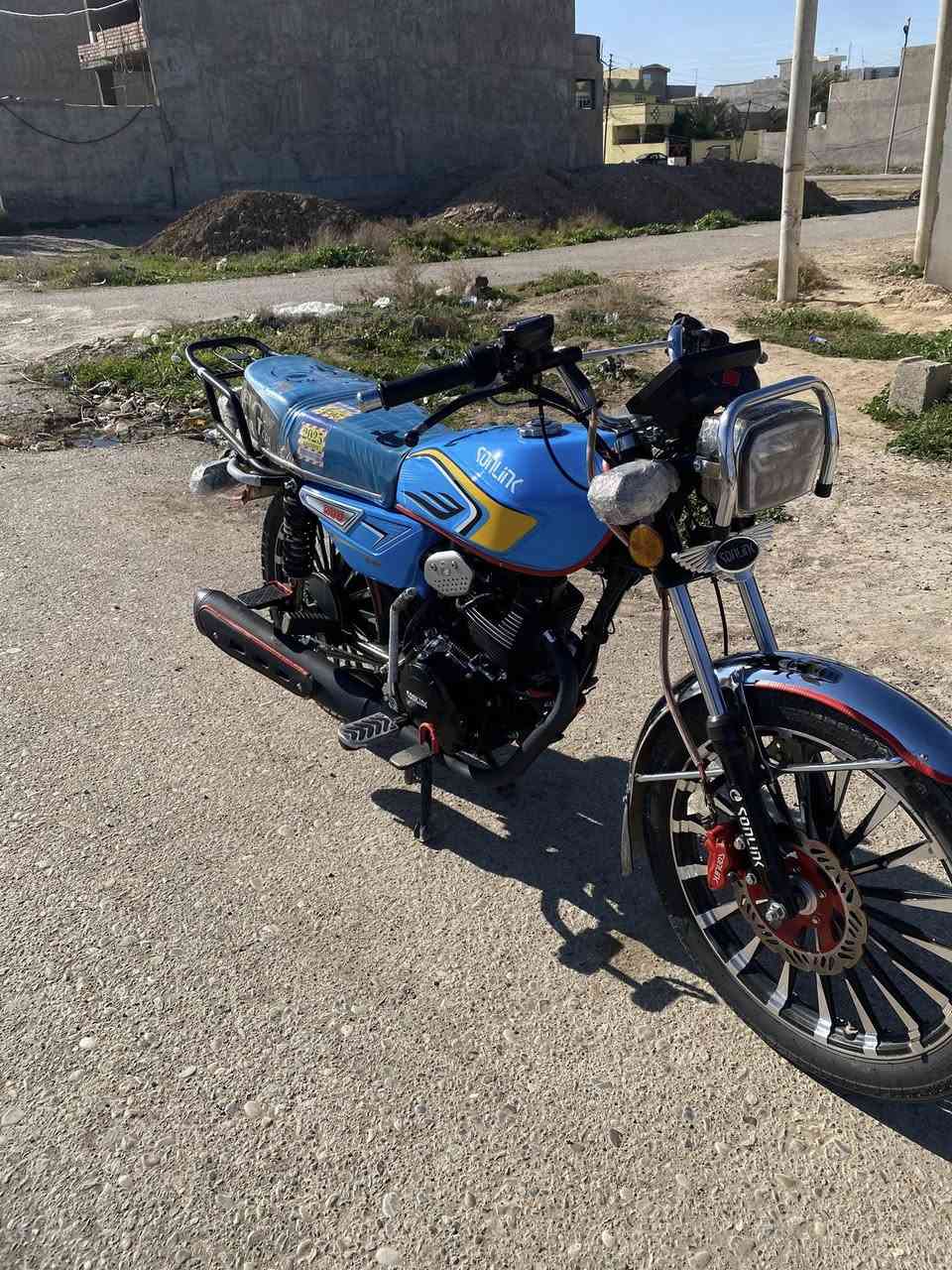 سلام عليكم
دراجه سيفان للبيع ٢٥لون سمائي زيرو كفاله عامه كلا شغال كهربائيات كامله فقط إشاره وحده طافيه سعر ٨٠٠ هذا رقمي ￼***********📞📞👌
