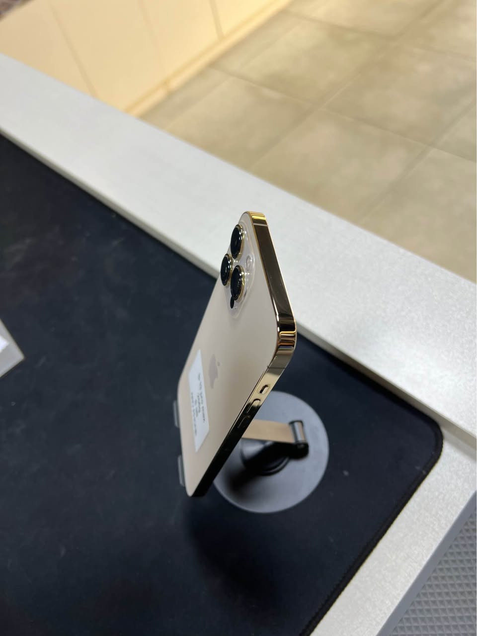 ايفون 13 بروماكس لون ذهبي
ذاكره 256
بطاريه 98
نظافه 100‎%‎
جهاز كله ع وضع بلا مامفتوح وماينطي هوه
سعر 690 الف
***********
*********** أربيل, العراق
