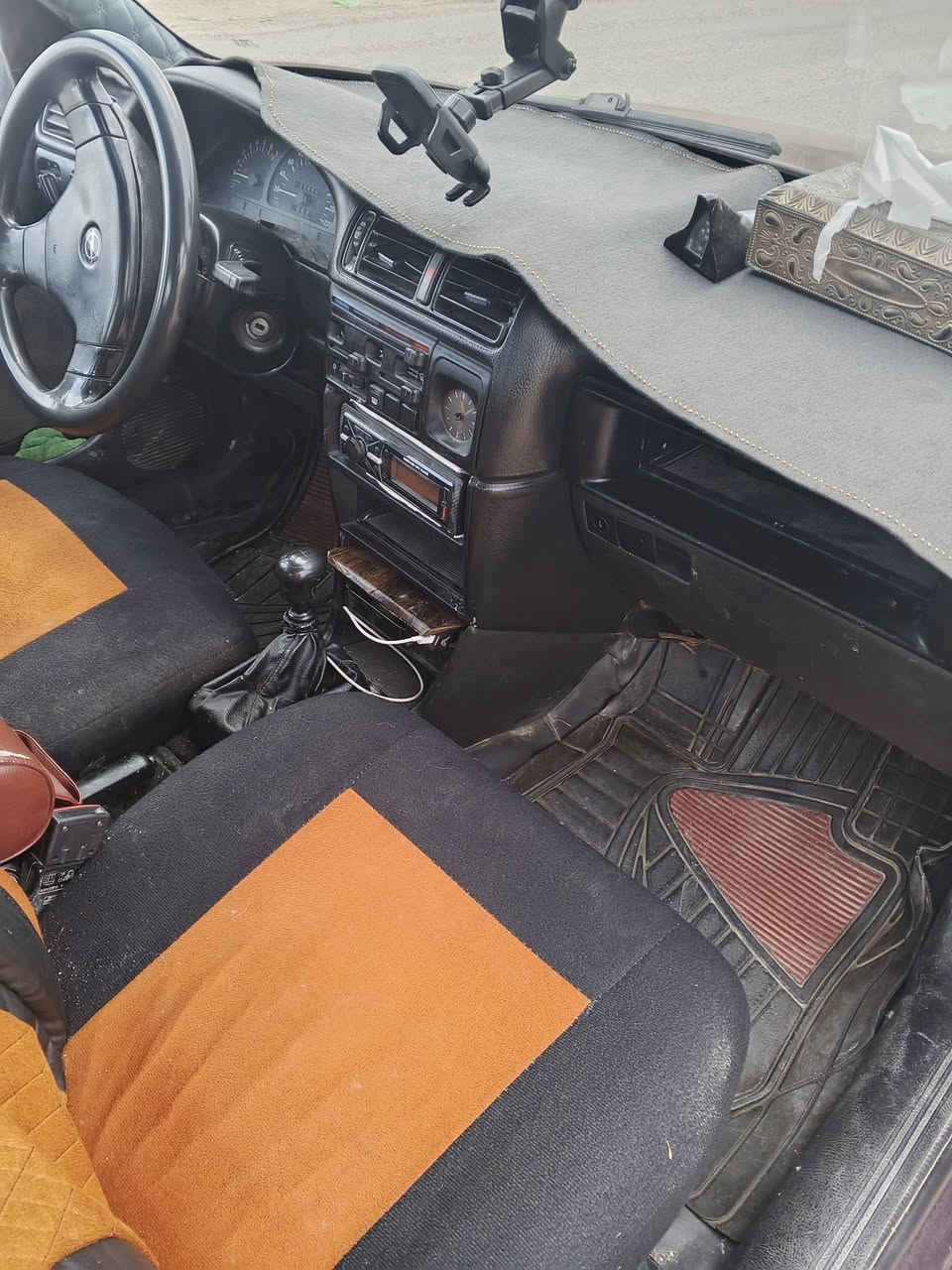 فكتره لبيع 92 سياره جديده كلش حلو محرك 2000 مرغوب خويس مابيها سعر 30 مجال بسيط تواصل ***********
