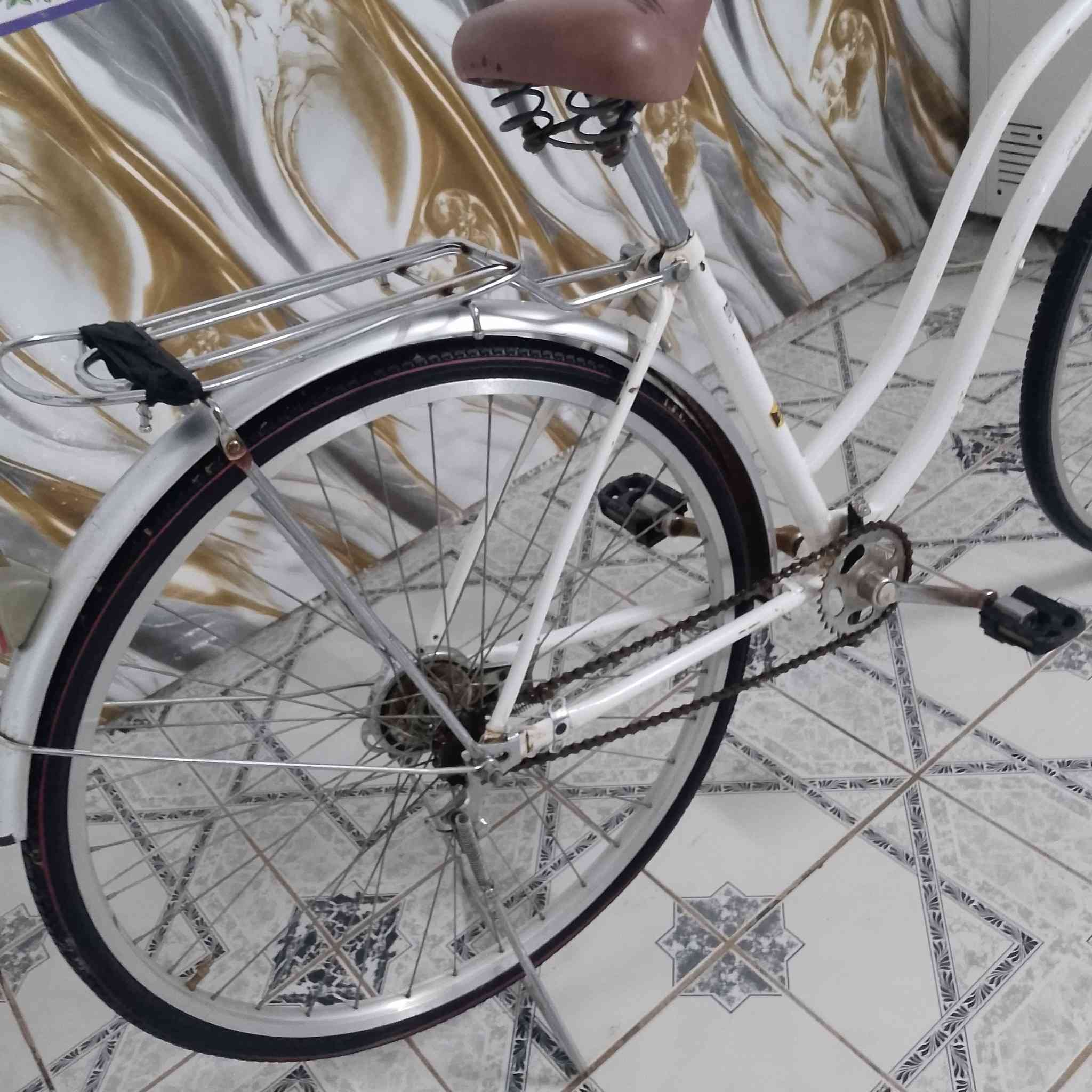 السلام عليكم بايسكل للبيع 
حجم 27موديل 2017السعر 70وبي مجال بسيط مكاني بابل المسيب الاستفسار***********
