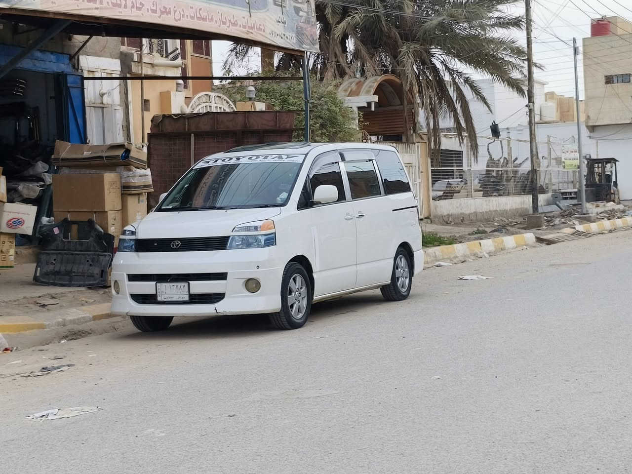 تيوتا فوكسي 2006
السياره فول مواصفات 7 راكب فتحتين سقف حساسات امامي خلفي شاشات 2 كامره خلفيه منضومه زنون عالي ناصي سياره جاهزه من كلشي حداديه جديده تخم تاير مكينه 2000 كير كفاله سياره بأسمي تحويل سياره نقصه بس تبريد فقط مكان السياره ناصريه قضاء الشطره سعره 90
***********
