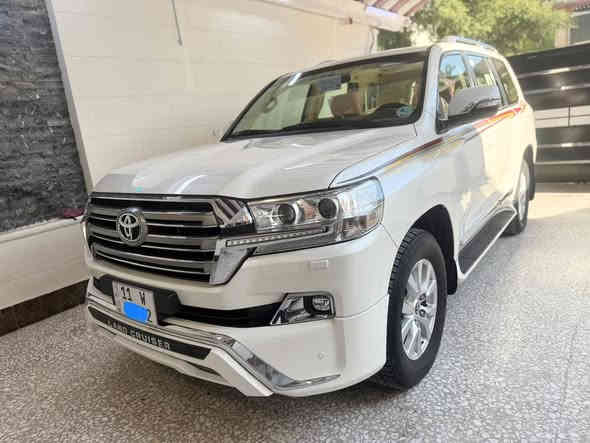 K
اللهم الصلاة على محمد وآل محمد

للبيع لاندكروز اخت الزيرو
بريم  اصلي 
ع ايد وحده من الشركه والي هسه استعمال شخصي
ماشيه 38 الف حقيقي ع فحص اسبير ما نازل
موديلها ٢٠١٧ 
كفاله عامه 
فول مواصفات 
ديفيدي مطفأ حريق كشنات جلد وكهرباء 
يدات ابيض مري شفط اشاير بل مري 
استخدام شخصي محد صاعد بيهه  داخل وخارج ع شركه 
اناره داخليه زركه مالت الابريم 
رقم بغداد انكليزي الدوالي بسمي اني شخصيا ً

مكاني بغداد 
و شراي يتصل ويدلل

***********‬
