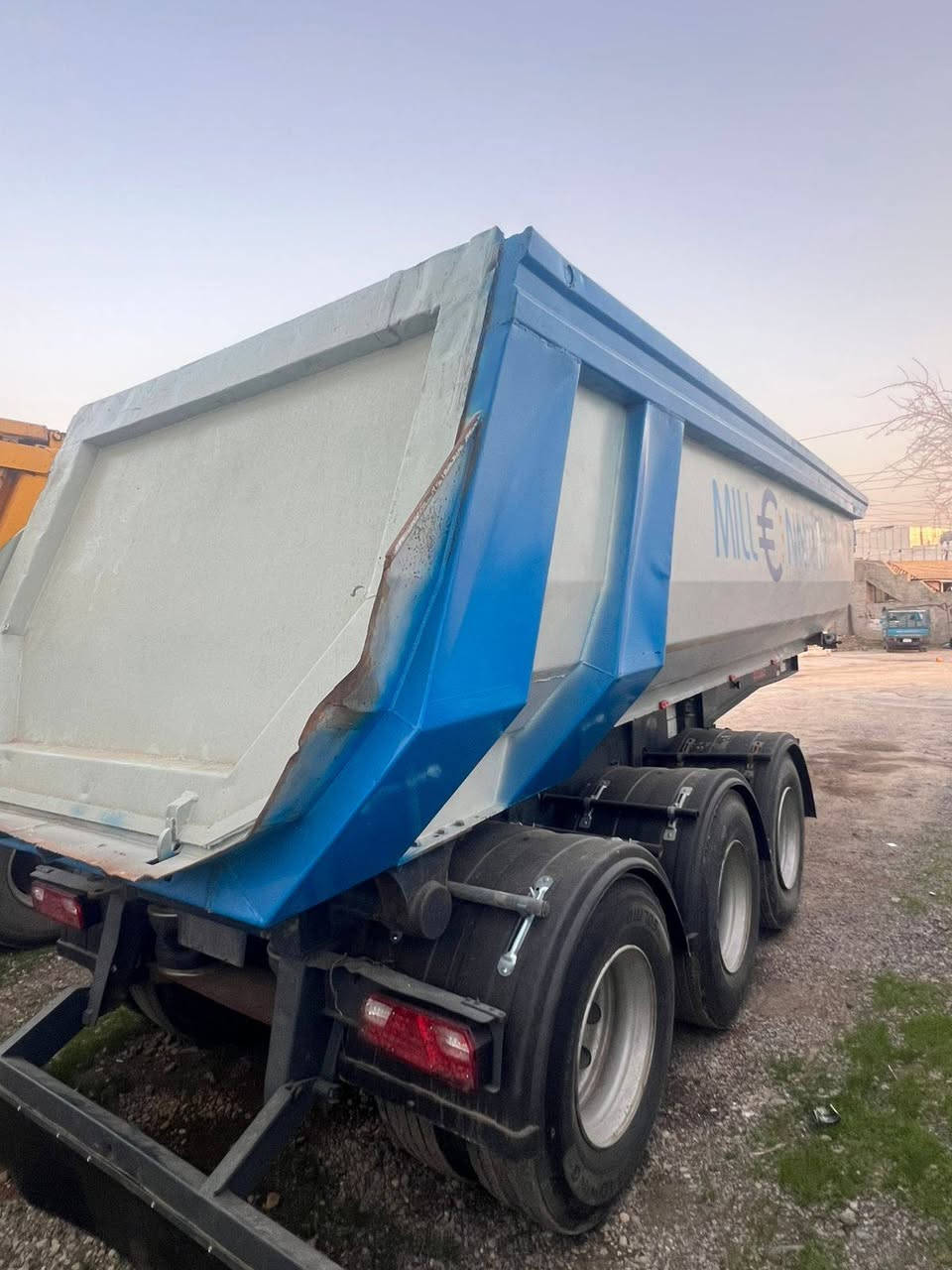 للبیع عربانە الماني جوبلس ذرعتهه ۲٥ متر دناكیر مدور ***********
