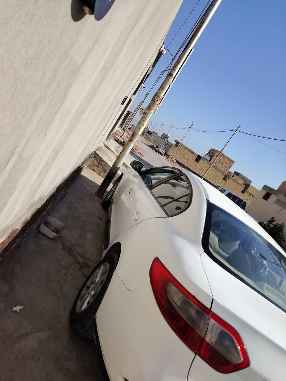 السلام عليكم لبيع يرينو فلاونس محور محرك كامري ٢٠٠٠، موديل ٢٠١١ لون ابيض السعر ٤٠ ورقه وبيه مجال،، رقم أربيل العنوان الديوانيه، تلفون ***********
