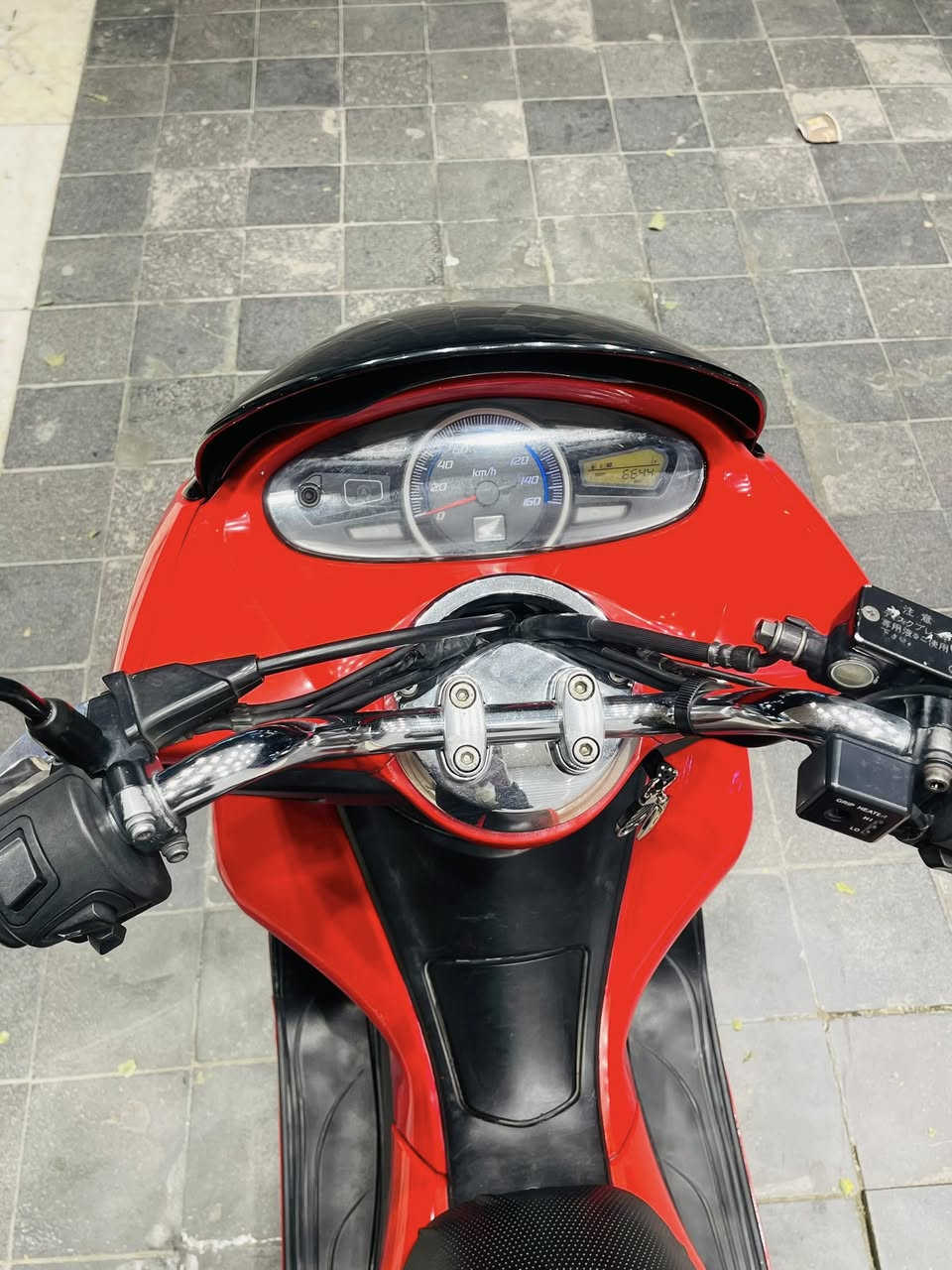 السلام عليكم للبيع دراجه pcxجيل الاول مكينه 150 مديل 16 دراجة مال رمبه ماخذها رمبه الدراجه وأعلى ايدي ياباني الاصلي دراجه جديده مال جناي وعلئ ايدي لون مميز 
ياباني الاصلي دراجه كامله أستان كهربائي حساس ازدحام حرف دراجه جديده الدراجه مكينه لوك شلعه معدل خير من اللّٰه دراجه تكول جديده بمعنئ الكلمه واحلا من الصور مال جناي المكان بغداد المنصور الدراجة مكفوله اي نقص مابيه  الأتصال على الرقم ***********

ا
