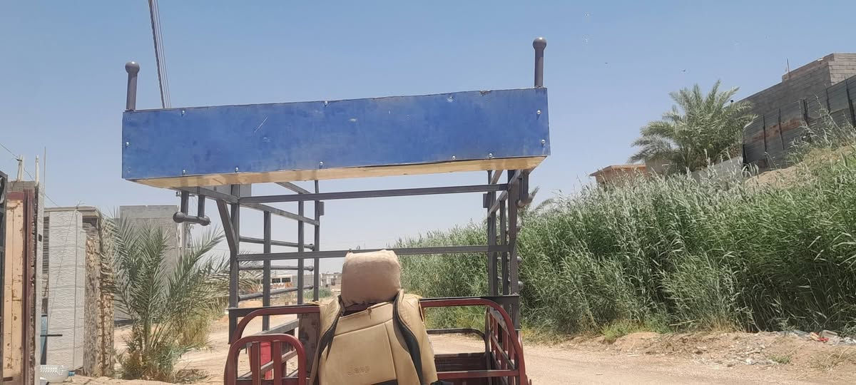 سلام عليكم  محجل البيع تفصال جديد محجل مصبوغ جديد مكاني الرمادي الخمسه كيلو  سعره 100وبيه مجال للطيبين  رقم الهاتف  *********** ؟  المو شراي لا يتصل
