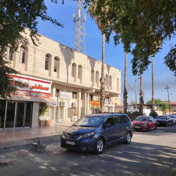 السلام عليكم
للبيع تويوتا سينا اجرة 2016 رقم سليمانية جديد حادث قطعتين بونيد بس صبغ وجامرلغ مبدل جهة سايق  وبيها لحيم ب شاصي محرك شرط وكير بي صفنة السيارة احلة من الصور السعر 175 وبيها مجال بسيط *********** للاستفسار اتصل
