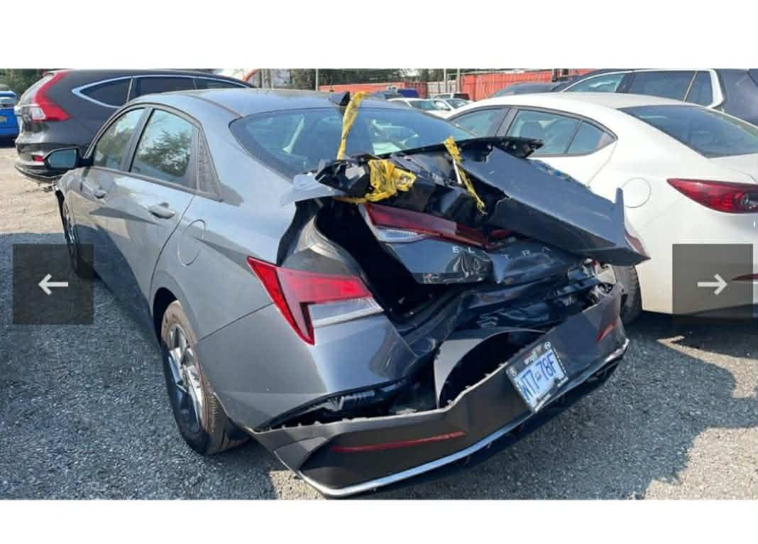 للبيع النترا 2025 وارد محرك  2000 دوش
ماشيه 8 الف 
دخول جديد. بدون رقم 📍
بدون ايرباك بجم كبس
الحادث صندوك خلفي مبدل ومصبوغ  وبيه شويه سحب بلحوض وبيه بارد بجاملغ الخلفي شويه

الموصفات 
تحكم ستيرن جهتين
شاشه دجتل 
كامره
تدفئه كشنات
تدفئه ستيرن
اربع انظمه قياده (نورمل _سمارت_ايكو _سبورت)
رادرات اماميه وخلفيه
توقيف ذاتي 
بصمه 
رجاج ستيرن تحذير 
قياده ذاتيه
تشغيل عن بعد 
تحديد مسار

السعر 154 وبيه مجال بسيط

التلفون *********** بغداد, العراق
