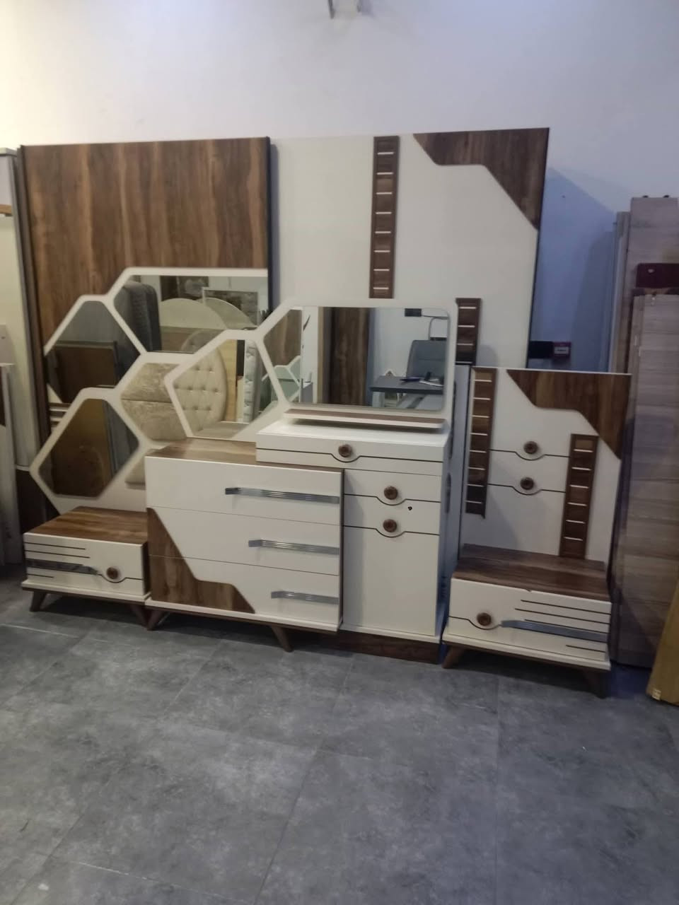 غرفه للبيع


**إذا كنت صاحب هذا الإعلان وتريد حذفه لأي سبب، رجاءا أرسل رسالة إلى الدعم الفني**