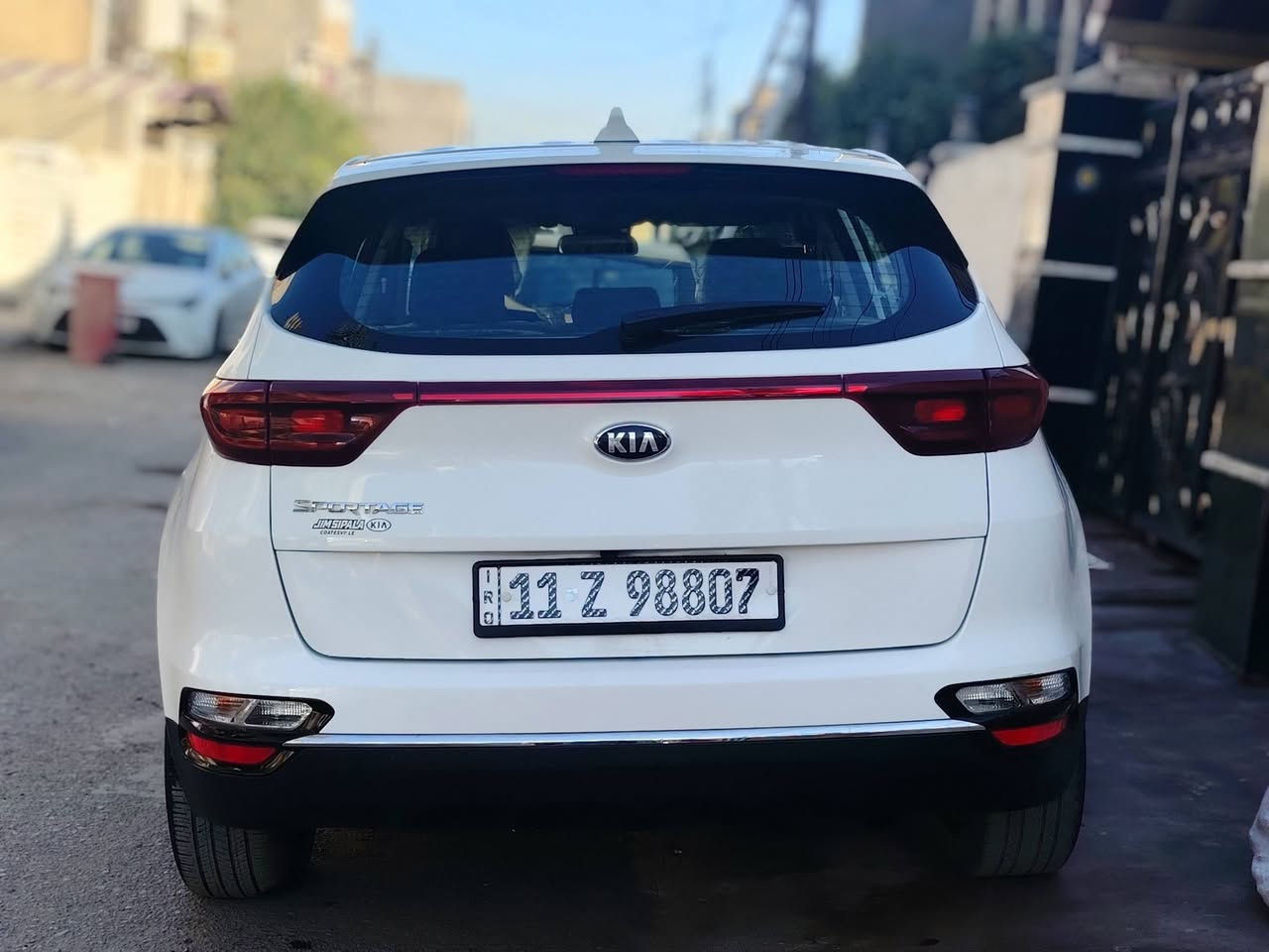 كيا سبورتج موديل ۲۰۲۰ وارد امريكي حادث سطحي بسيط جدا جاملغ الامامي الايمن وبدون دواخل وبدون ايرباك
 ماشية 59 الف مايل 
رقم بغداد انگليزي بأسمي
 البجم كله زنون عالي ناصي وبلوجكتر لد فول تحكم ستيرن 
6ايرباك يل كب اربعة دسك ونظام تزحلق اي بي اس شاشة اصلي كار بلي 
رادار امامي 
اوتو ستوب
 مري شفط
 واشاير بالمري
 السعر ١٨٨ وبيها مجال بسيط مكان السيارة شهداء السيدية
***********
***********
