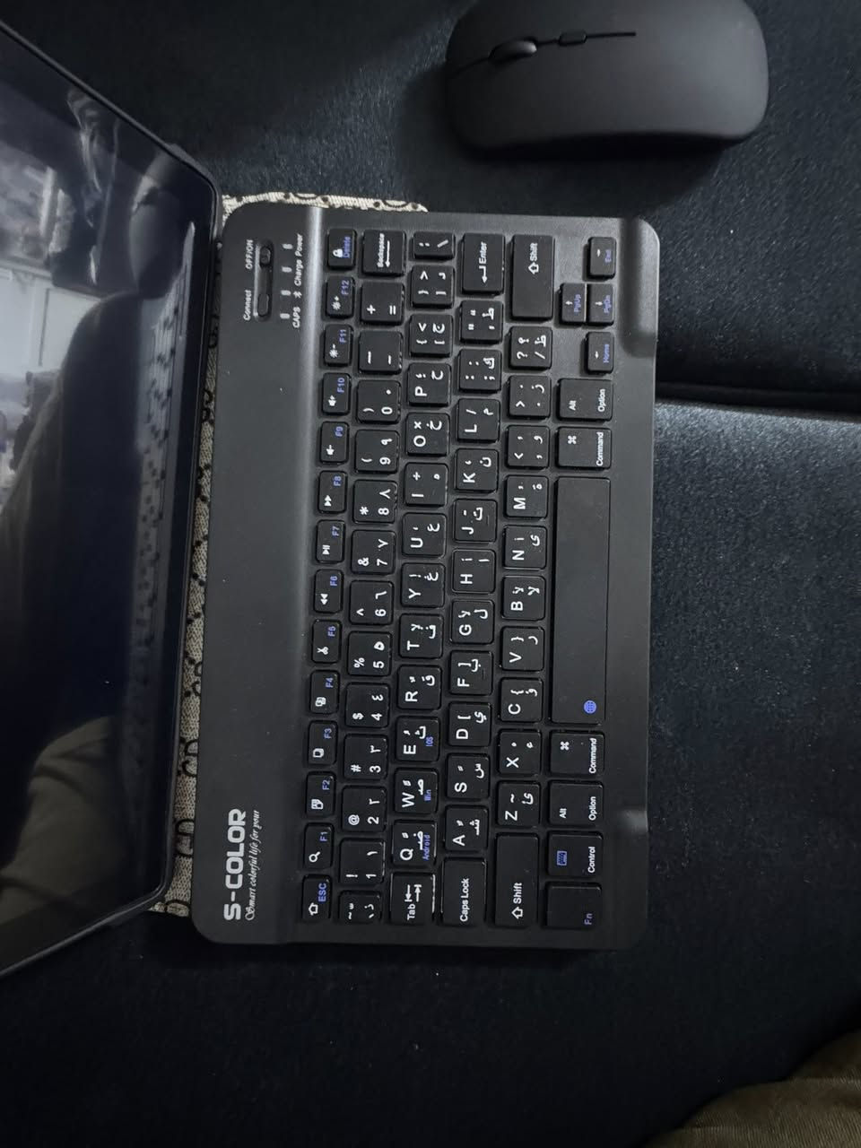 سلام عليكم ايباد ويا كيبورد و ماوس ينربط عليه شغال و حديد استعمال يوم واحد أخذته ب ١٢٥ أبيعه ب ١٠٠ مكاني ديالى بعقوبه  يوجد توصيل داخل بعقوبه ***********
