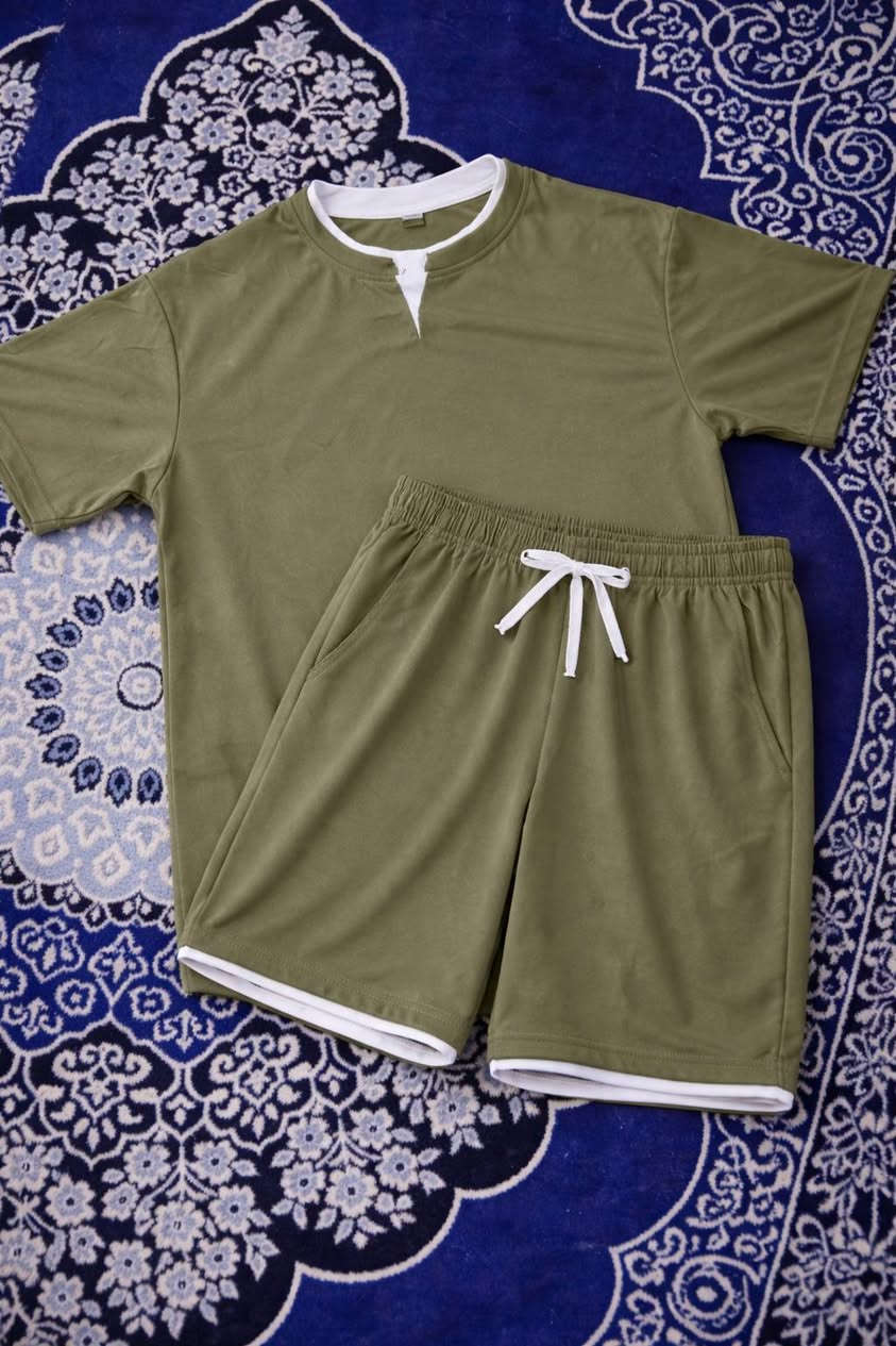 السعر 6 الاف

تراكسود رجالي شورت
القياس L XL 2XL 3XL 4XL

العنوان الشرقاط اصبخة
ويوجد توصيل لكافة مناطق الشرقاط وخارج الشرقاط
***********
