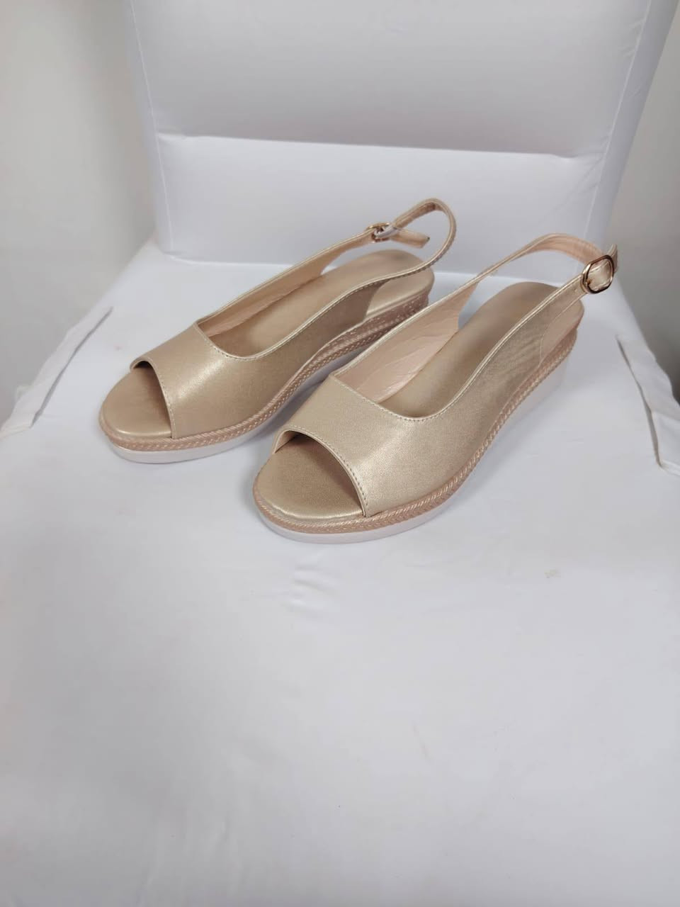 السلام عليكم   توفر لدينا احذيه رجالي ونسائي و ولادي  بسعار مناسبه  للحجز  والاستفسار  مراسلة  الصفحه  او  على الرقم *********** #الجميع من رخصتكم متابعة الصفحه ليصلكم كل ما هوه جديد
