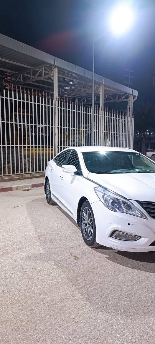 سلام عليكم.     للبيع فقط.    ازيرا 2015
فول قماره رقم اربيل وكالة تحويل ماكو مشكلة         بصمه كشن جلد قرميدي 3بردات خلفي كاميرا خلفية شاشه بيها ربع بنيد صبغ  والباقي كفاله عامه صوره الحادث موجوده مكينه ما مفتوحه كير مكينه حداديه تبريد كفاله عامه  السعر 107وبيها مجال قليل مكان السياره النجف للستفسار ***********
