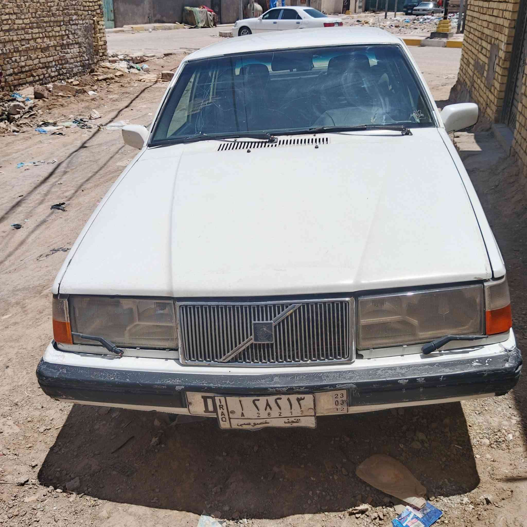 السلام عليكم فلفو 940 محرك جديد كير بي ضعف صدر جديد مشط جديد تخم تاير سنويه ٢٨ دواخل نضيفه بس بطانت السايق تعبانه سعر ٣٣بيه مجال المكان ذي قار زديناويه ***********
