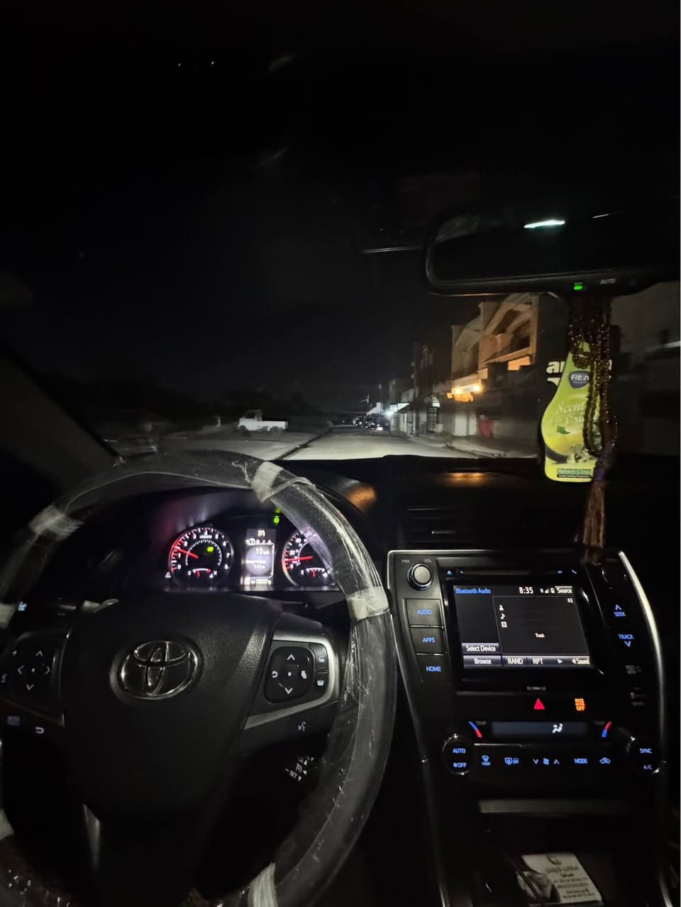 كاميرى فول فول موسافات xse مۆديل ٢٠١٦ ساناوی هازا نويا هاموو شتى با شارت 2 دارگه ساكن بوياخه ياك  تحديلى بجوكى هايه باستك كارتى هيه سيراكه تاقه و راقه باشارت
0780 922 34 10 vibar watas app أربيل, العراق
