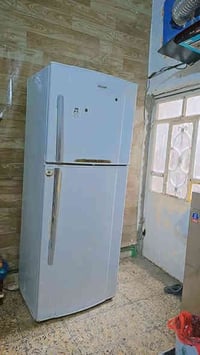 ثلاجه نضيفه • حجم كبير • النجف