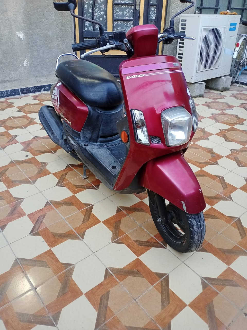 السلام عليكم دراجه للبيع ماكس بوليسي مسطرة
دراجه جديدة مال رمبة موديل 2013 صار سبوعين من نازلة من الرمبة ماشية 12الف 
مكاني ديالى بعقوبة قرب مدرسة الأمين 
الرقم ***********
