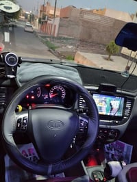 ٢٠١١ • بدون صبغ • محرك ١٫٦