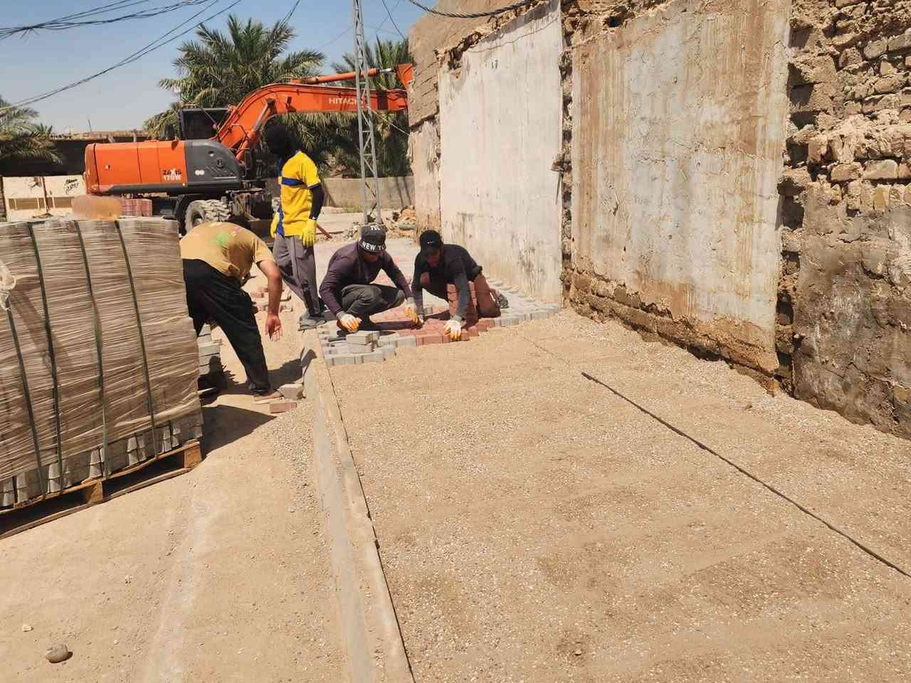 كادر كربستون مقرنص ساقيه صب شوارع 
جاهز نشتغل في كل المحافظات  اسعار مناسبه كلش 
***********

