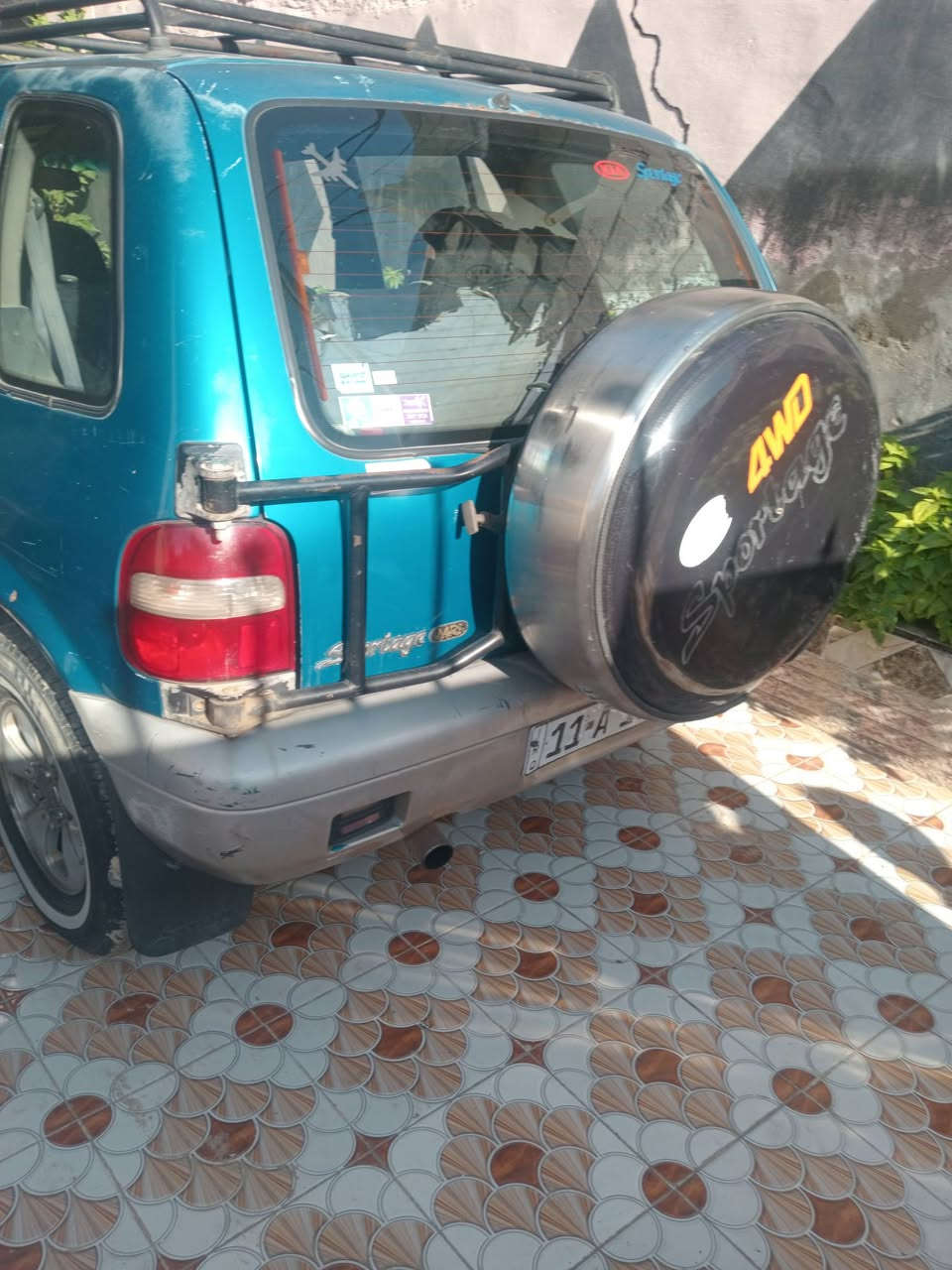 سلام عليكم سياره سبورتج 94 رقم بغداد بسمي رقم انكليزي كير اوتو محرك مفتوح بلادي مالته سياره بلاديه بدون صبغ بيه جراد قليل مكانه ديالي بعقوبه الاتصال ع الرقم *********** سعره 48 بيه مجال
