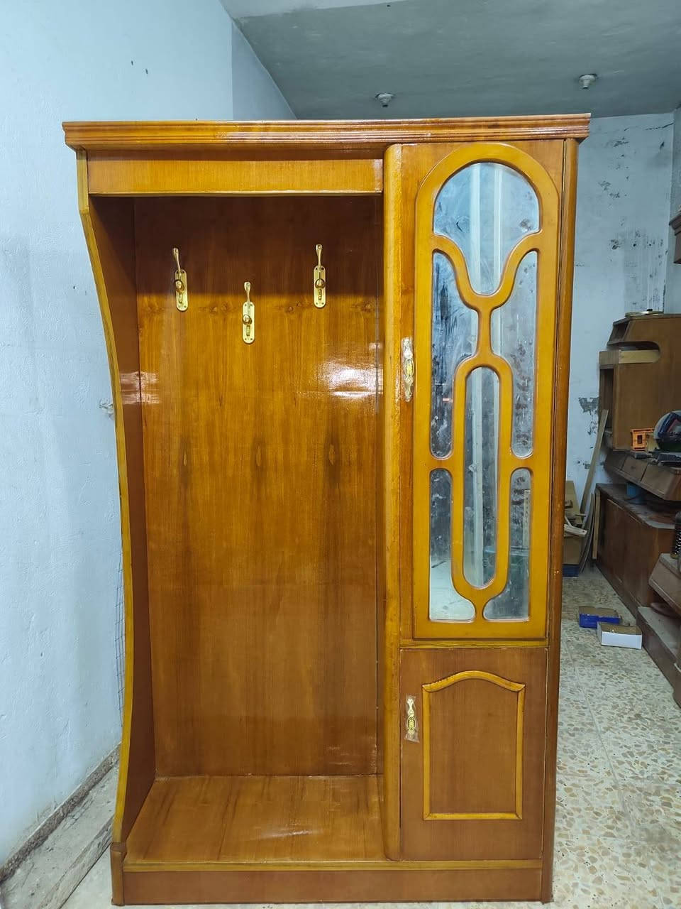 السلام عليكم
غرفة تزگام عراقي درجه اولئ
شغل العماره
مسگمينها ب 7 مليون
غرفه كامله
قويه 
جاهزه من كل النواحي
فقط ..نقص تاج جربايه
كنتور مقطع
رفوف +بوري تعلاگة
دنگ جاو
داخل وخارج صاج
6 ابوب...قاطين
......
زاويه ما تنشال مثل ما موضح بالصوره
كشن لوح 
غرفه اجمل واحله من الصور
الصور ضالمتها
للاستفسار
*********** عمارة, ميسان
