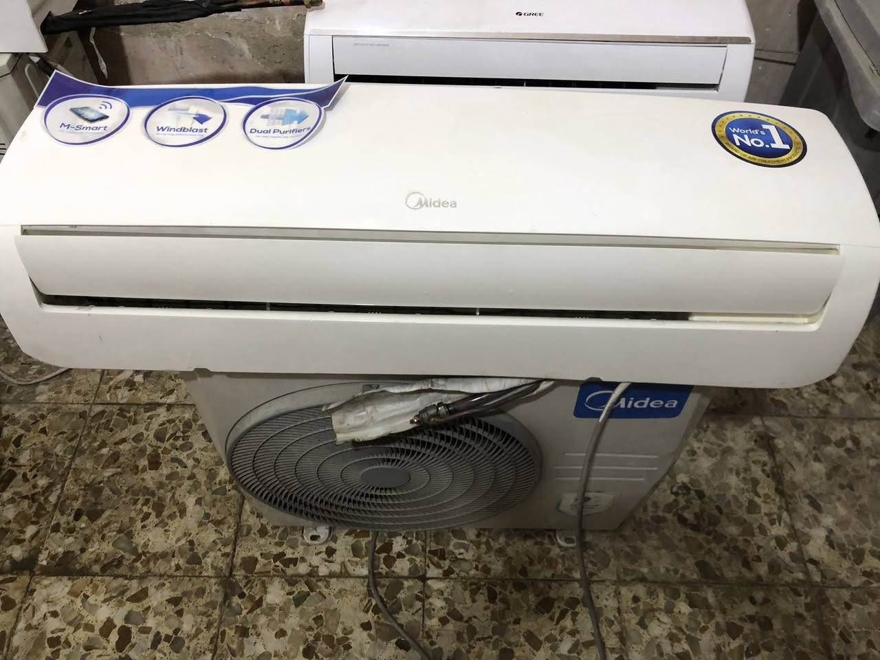 سبالت عدد 5 خارجية وداخلية فقط
كري 2طن 
كري 1طن انفيرتر 
ميديا 2طن عدد 2 
خارجية كري 2طن غاز 410 

جميع الأجهزة بلادي على وضع الشركة .

سعر مليون و200 الف 

العنوان /بغداد /حي اور 
***********
