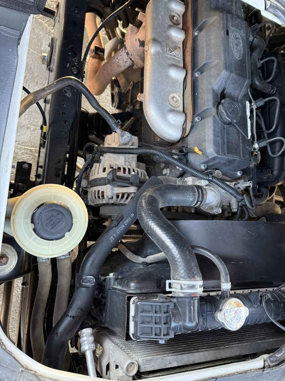 السلام عليكم للبيع كيا بنكو فحل موديل 2022 لسياره جاهزه للعمل محوره 14وستد27 ورقم بغداد انكليزي وبأسمي مكاني واسط الكوت قضاء الحي الصور واضحه وفيديو موجود بل نشر للاستفسار اتصل على الرقم....   
***********         ***********
