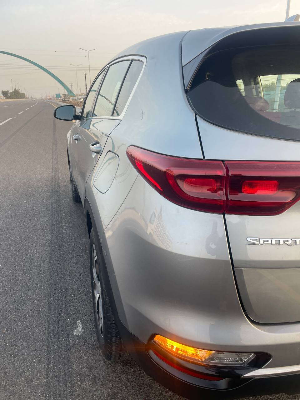 سبورتج ٢٠ امريكي 
بدون صبغ 
رقم بغداد بسمي وهزه جديده سعرها  ١٦٥ ورقه وبيهه مجال
شاشة كاميرا
تحكمات
رادار
سيارة جدا نظيفة شرط الفحص والسونار
تخم تاير 
و مال جناي
مكانهة بغداد مدينة الطب
رقم صاحب السيارة 
دكتور حيدر 
***********

