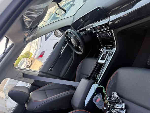 كيا سيليتوز مديل 2024. زيرو فول موصفات تو كلر سياره بنراما رادار امامي تحديد مسار مثبت سرعه شاشه كامره تحكم سترين جام 4 كهرباي بصمه فول اعله فئه سياره السعر188
***********
