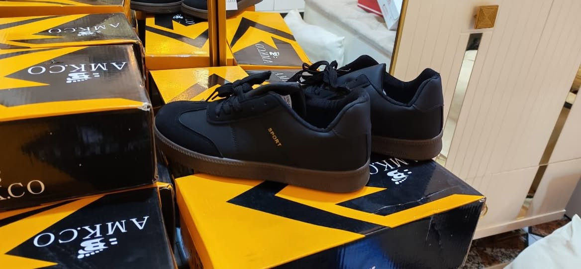 بظاعه جمله شلعه احذيه نسائيه ورجاليه وسلبرات وهرمز  وشحاطات جميع القياسات واللوان متوفره للستفسار لاتصال على الرقم ***********
