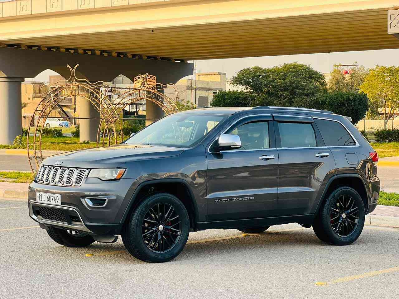 جيب موديل 2018 وراد امريكي حادث بنيد فقط بدون دواخل بدون  ولباقي كفاله السيارهً فول عدا الفتحه شاشه كبيره كامره دواره كشنات جلد كهرباء تدفئه تبريد كشنات فور ويل جنطه كهرباء حساسات خلفيه رادارات جانبيه هيترات مري كشن ذاكره وبعد بيه مواصفات ما ذاكرهن السياره جديده وجاهزه من كلشي من مكينه 3600 وكير وحداديه وتخم تاير وتبريد كله جاهزه ماشيه 114 رقم بغداد نكليزي مداور ثاني يوم مكان السياره كربلاء الاستفسار /***********/السعر /187 /وبيه مجال حق الجيه
