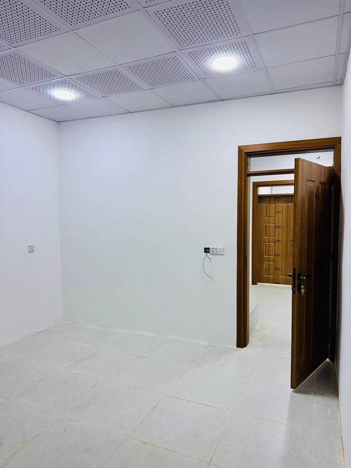 بسم الله الرحمن الرحيم

مشتمل  للأجار  جديد غير مسكون يحتوي على ستقبال مطبخ صالة غرفة نوم حمام داخلي وخارجي 

المنطقة خلف قرية السلامة حي الصدرين الاجار 250 قفل مع الماء والكهرباء @ اتصال ***********
