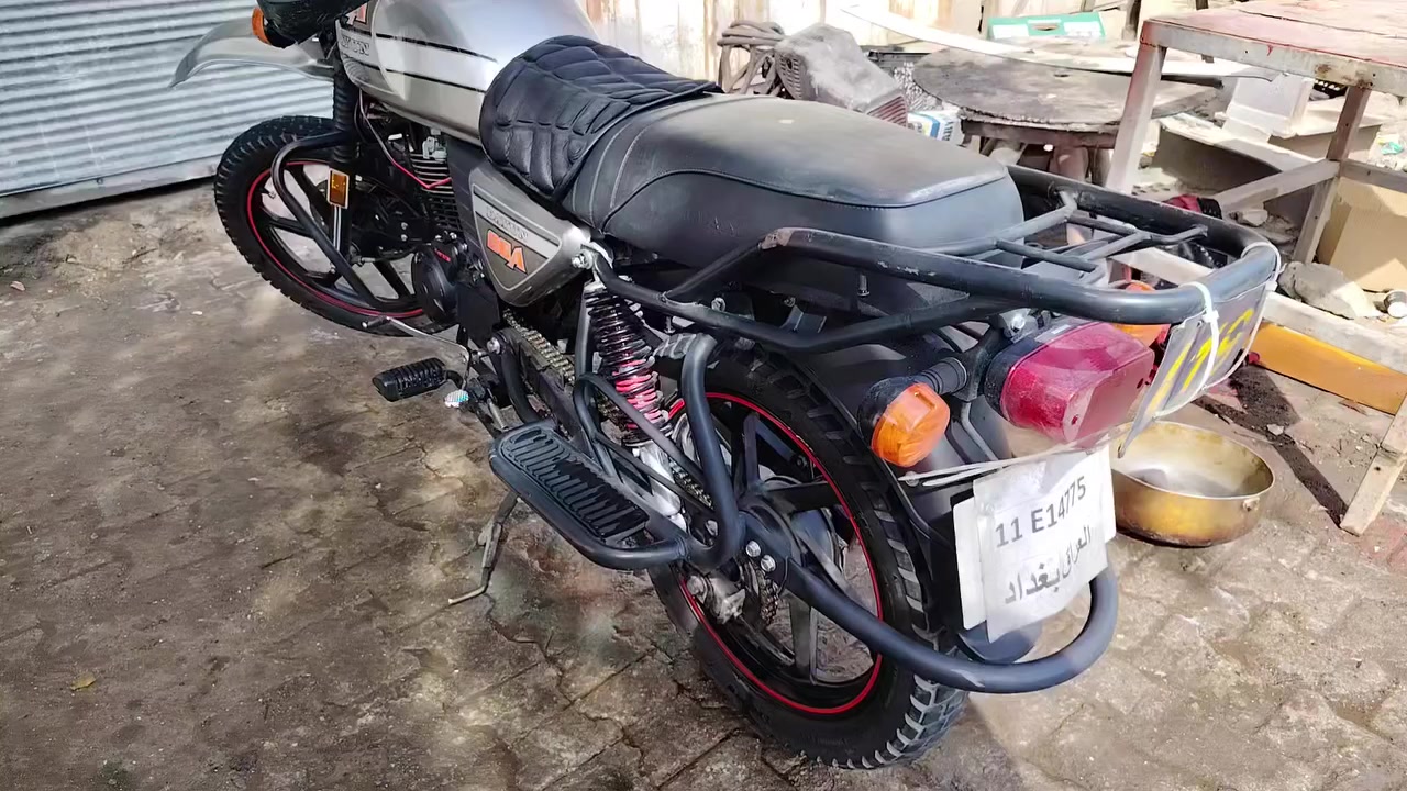 دايوان جبلي نزلت للشارع بدايه الـ 2025 رقم بغداد المكينه مكفوله السعر 2500 وبيها مجال واتساب *********** مكان مدينة الصدر
