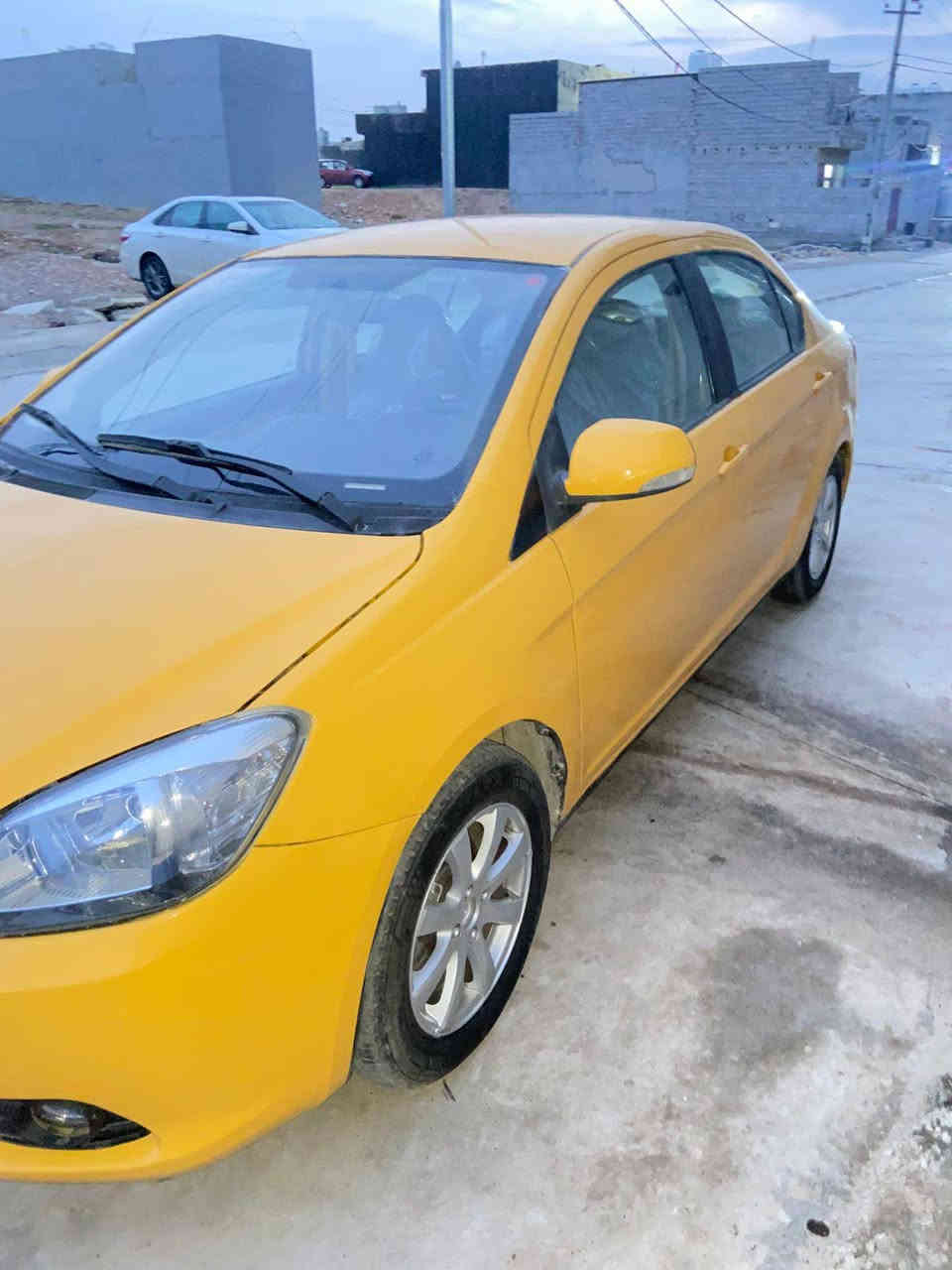 سلام أو عليكم اخوان
فولكس 2012
كير ومكينه يارس 
السياره مصبوغه جماليه 
كل نقص مابيها السياره جاهزه للأخير 
سعرها 45او بي مجال بصيط 
مكان السياره ديالى خانقين 
***********
