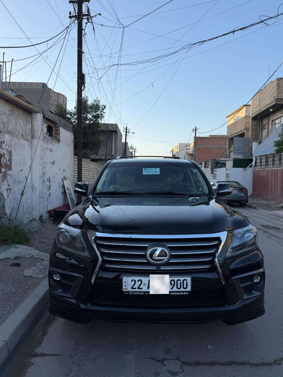 السلام عليكم لكزس موديل 2011 شكل 2012
رقم اربيل باسمي سنوية وهزة جديدة نافذة لغاية 2030 

مواصفات فول 1/1 بريم معروفة مواصفات الكزس 

اربع أبواب بصمة وثلاجة رادار امامي كشنات خلفية كهرباء وبعد بيها هواي مواصفات 

 تبريد منضومة جديدة كلش بارد 

سيارة جاهزة مابيها نقص 

بيها صبغ قطعتين وقطعة تبديل سونار مرفق 

سعرها مناسب جدا 270 ورقة 

*********** عنواني بغداد الكرخ حي الرسالة 

او الكرادة
