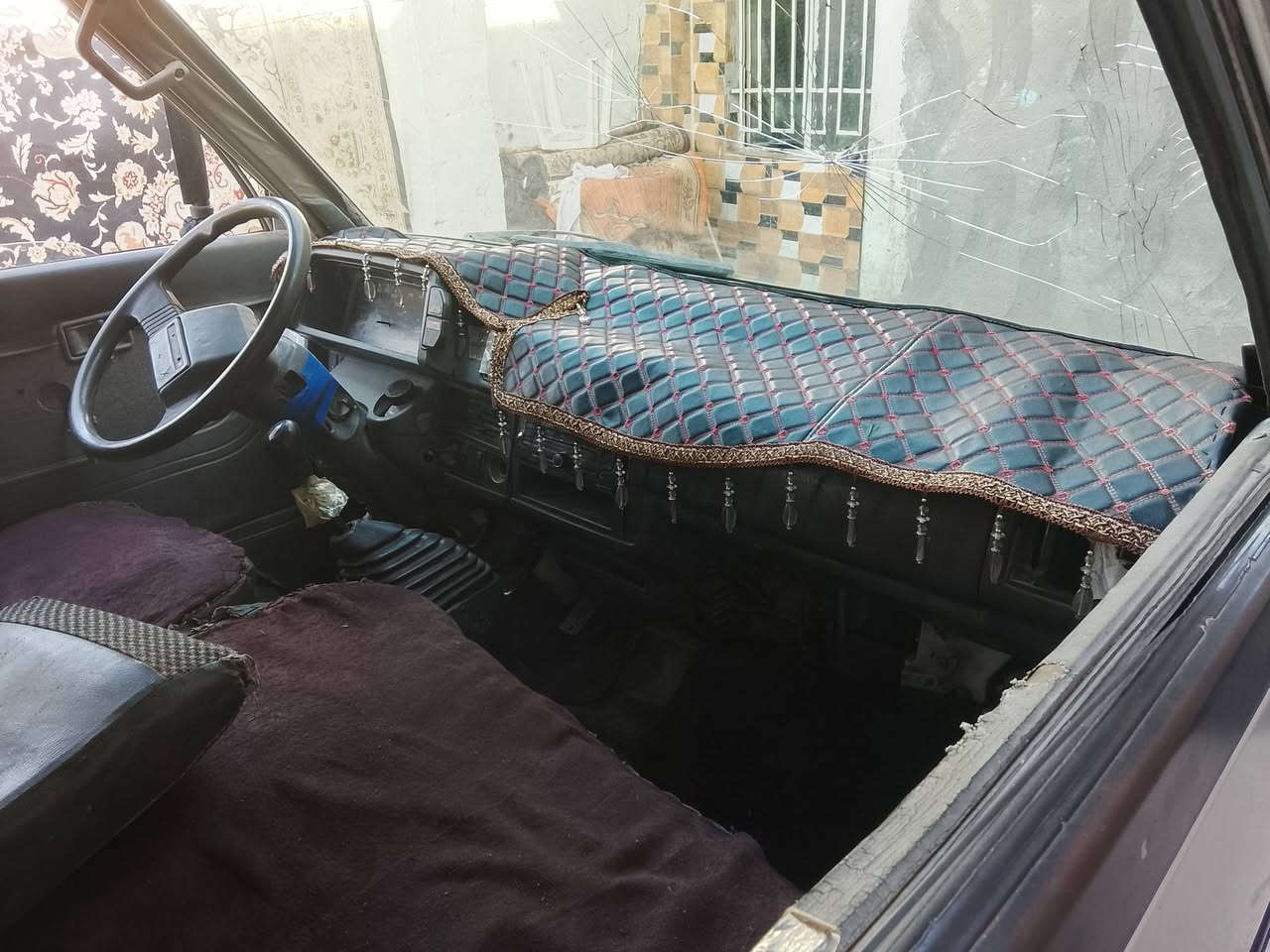 سلام عليكم كيا بستا موديل 94 شواصي نضيف مكينه بهي سعر 19وبيها مجل رقم تلفون ***********
