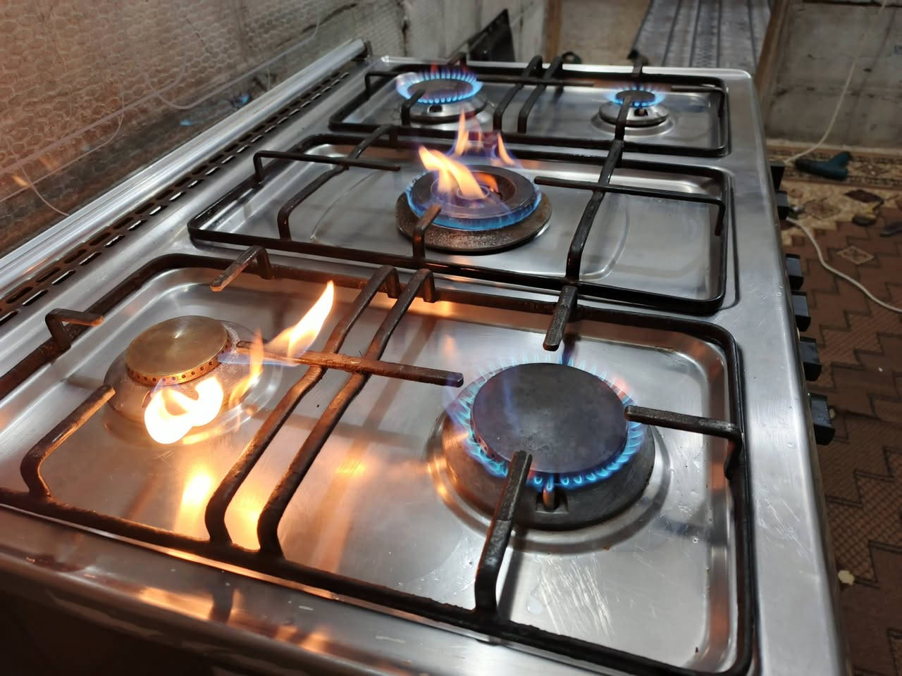 للبيع
الطباخ ب 125الف
الميز ب 30الف
***********
