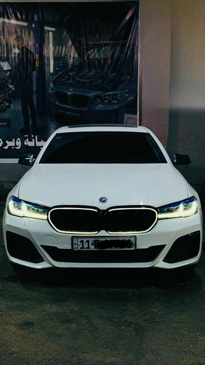 سلام عليكم
لبيع او مراوس محدثه 2023

موديل اصل 2011 535

خليجية صبغ فقط مال تحديث 3 قطع 

محرك n55 يعني 535 
فول مواصفات 
اعلى فىه 
محرك كير اكسل تبريد حداد صدر كله مكفول 
رقم بغداد جديد 
الأتصال هذه رقمي واتساب 
***********
