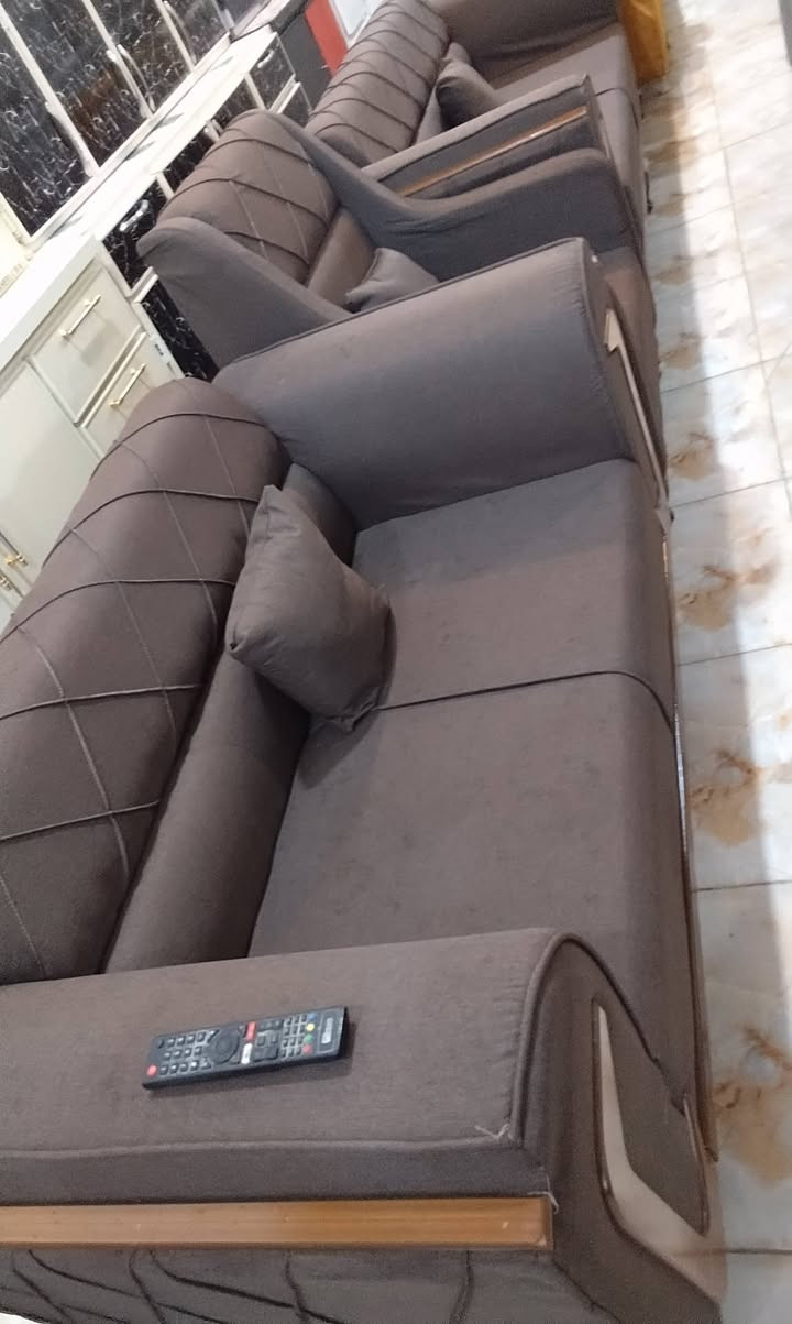 سلام عليكم
تخم تسكام 10 نفرات بعده جديد يخبل السعر 425 وبي مجال ومراوس هم اكو العنوان البوبيات سواق برتقاله البزل المدفون ***********
