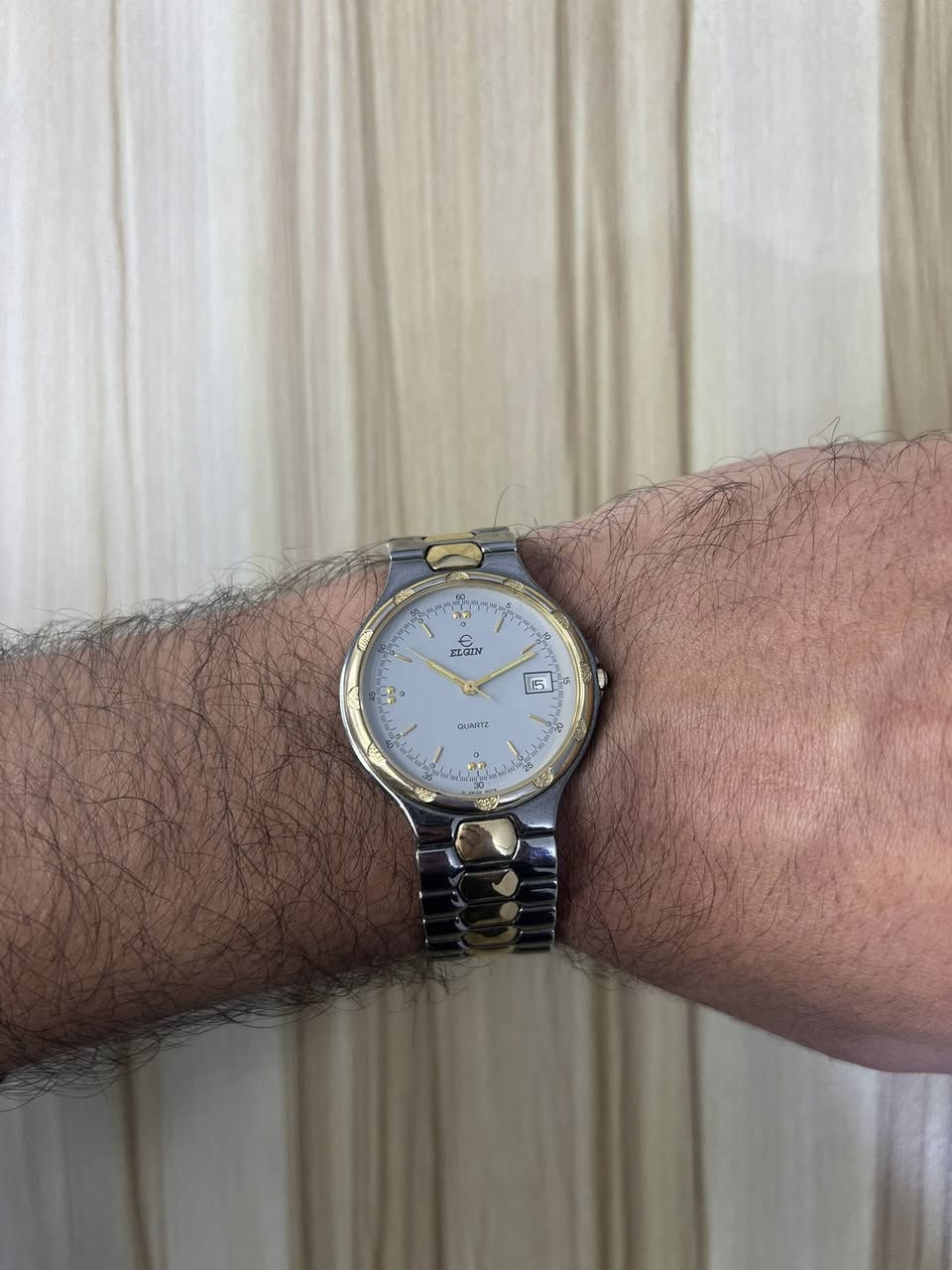 ايلجن سويسري دزاين لونجين
السير الاصلي و القفل الاصلي الزمبلك زفير 
ملاحظة السير يلبس ايد ناعمة 
السعر 60 الف


**إذا كنت صاحب هذا الإعلان وتريد حذفه لأي سبب، رجاءا أرسل رسالة إلى الدعم الفني**