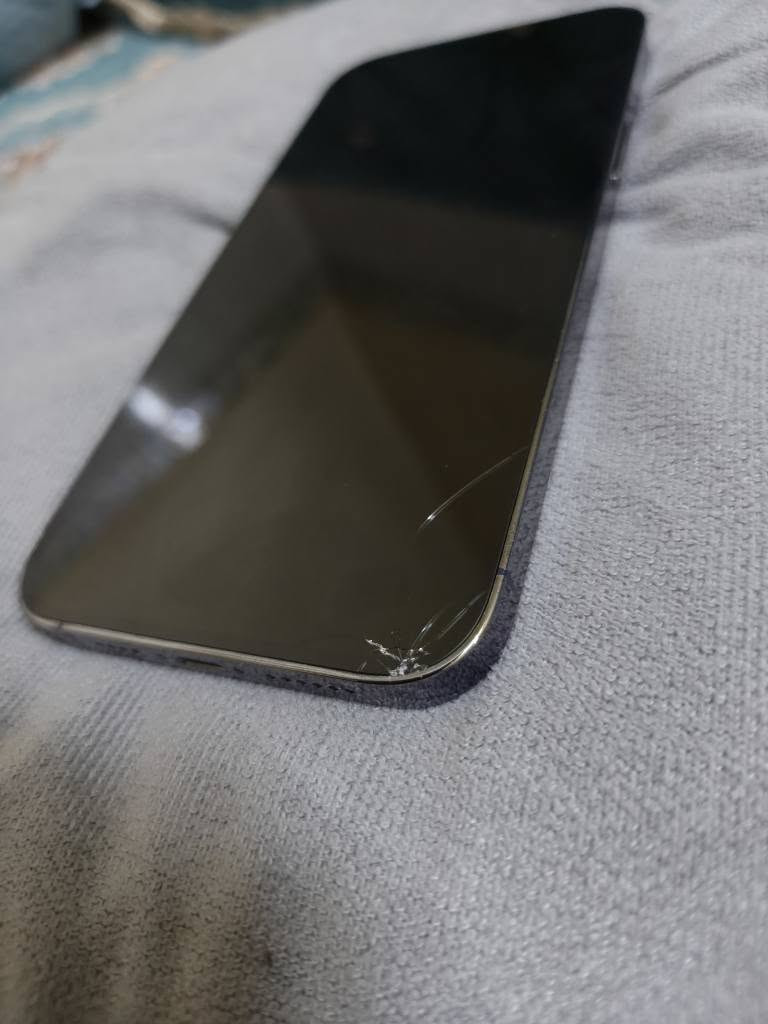 ايفون14برو ماكس
جهاز ما مبدل بي شي فقط فطر زغير بل شاشه بطاريه 85 سعر700
رقم*********** دهل اوران, واسط
