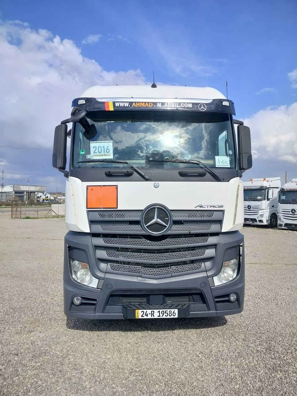 للبيع موديل 2016 فول موسفات حجم 1845 مكفول سياره رقم دهوك بس راس 
***********
***********
سياره موجود في معرض اربيل في قضاء خبات 📍
